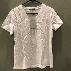White t-shirt | New with tags | medium